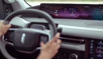 2025 Lincoln Navigator L Black Label Interior Atmospheric